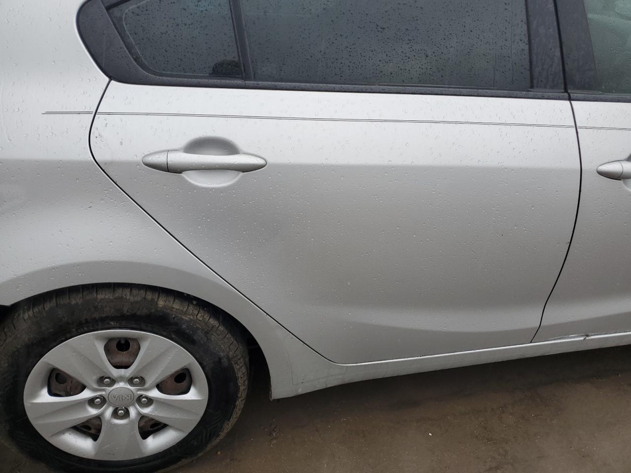 2017 KIA FORTE LX photo 10