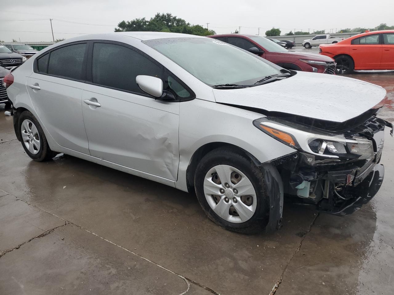 2017 KIA FORTE LX photo 4