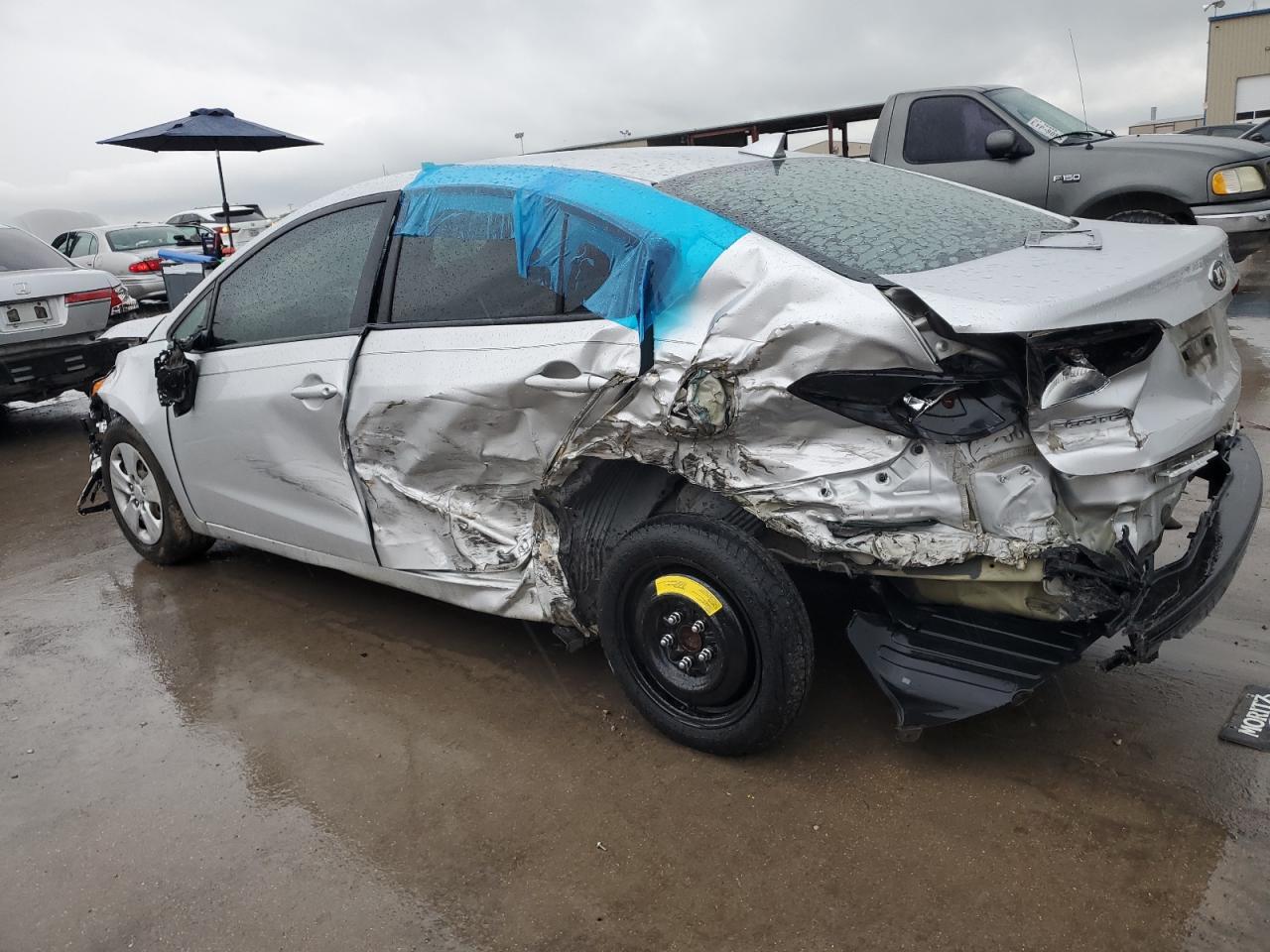 2017 KIA FORTE LX photo 2