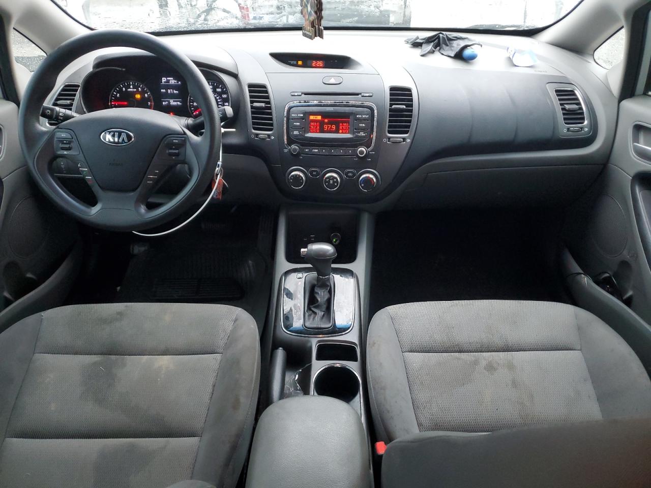2017 KIA FORTE LX photo 8