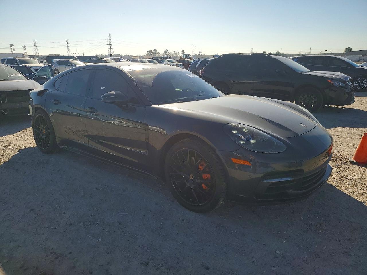 2017 PORSCHE PANAMERA 4S photo 4