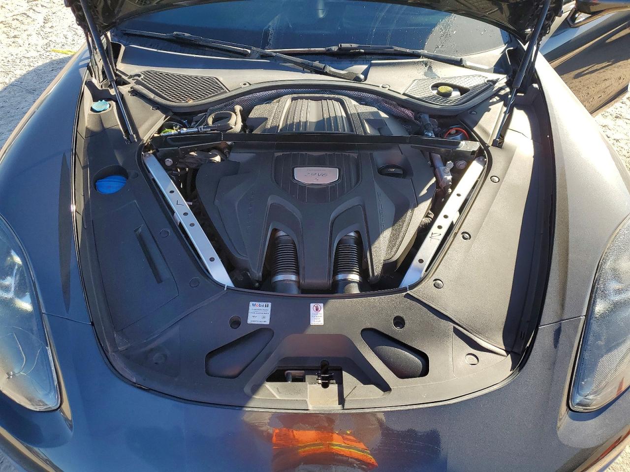 2017 PORSCHE PANAMERA 4S photo 12