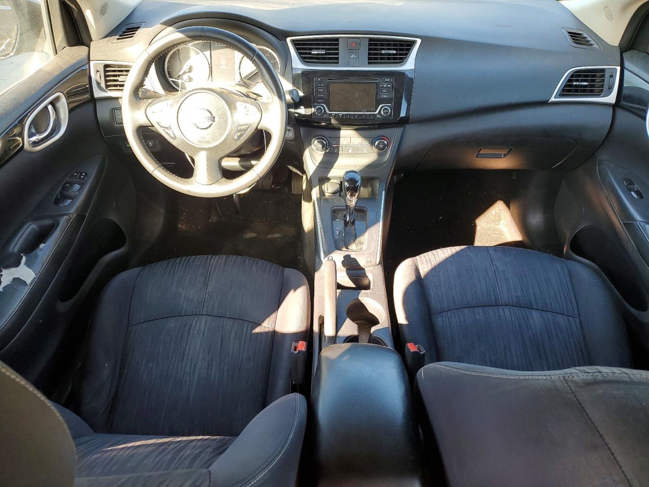 2016 NISSAN SENTRA S photo 8
