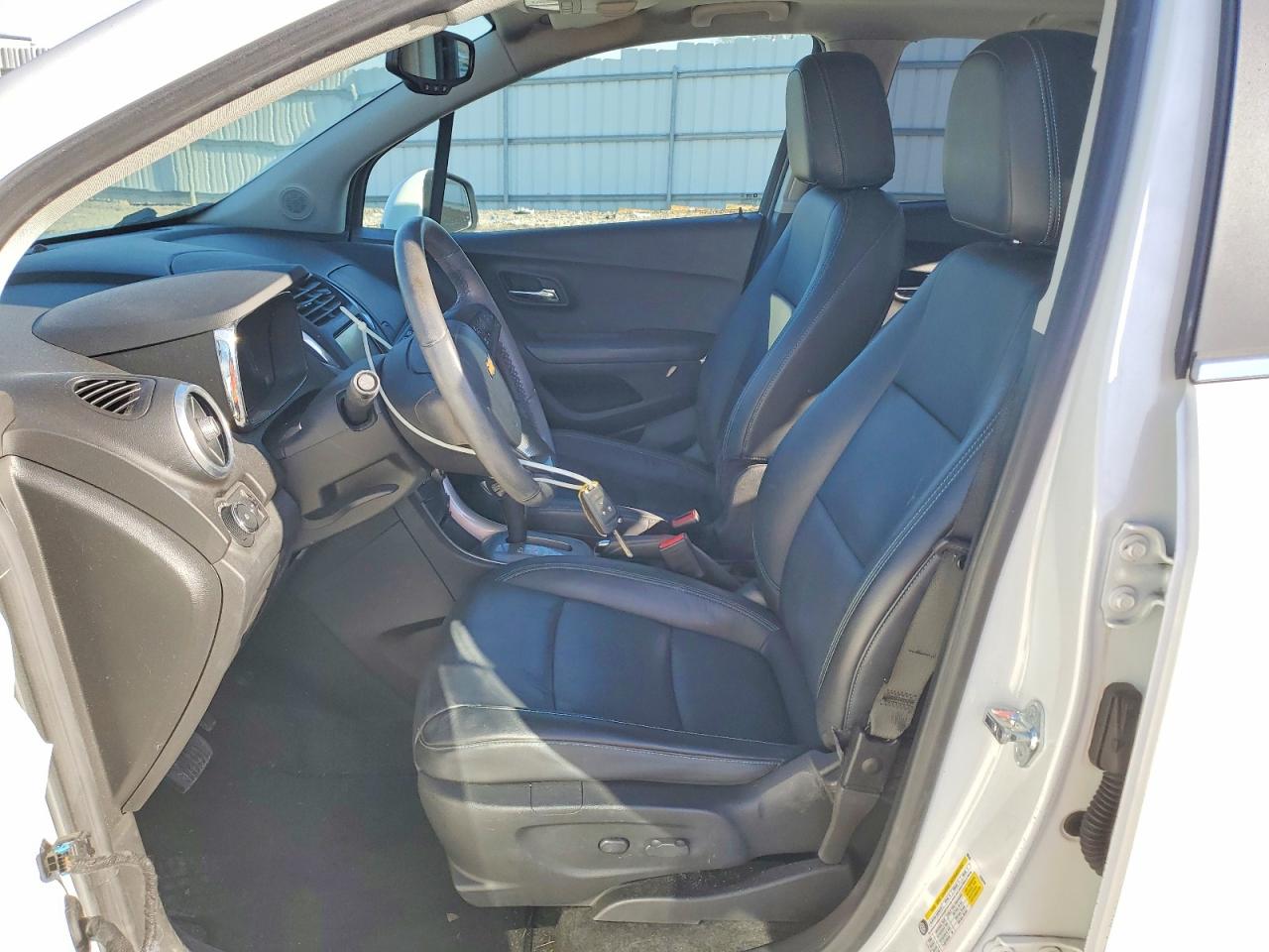 2015 CHEVROLET TRAX LTZ photo 7