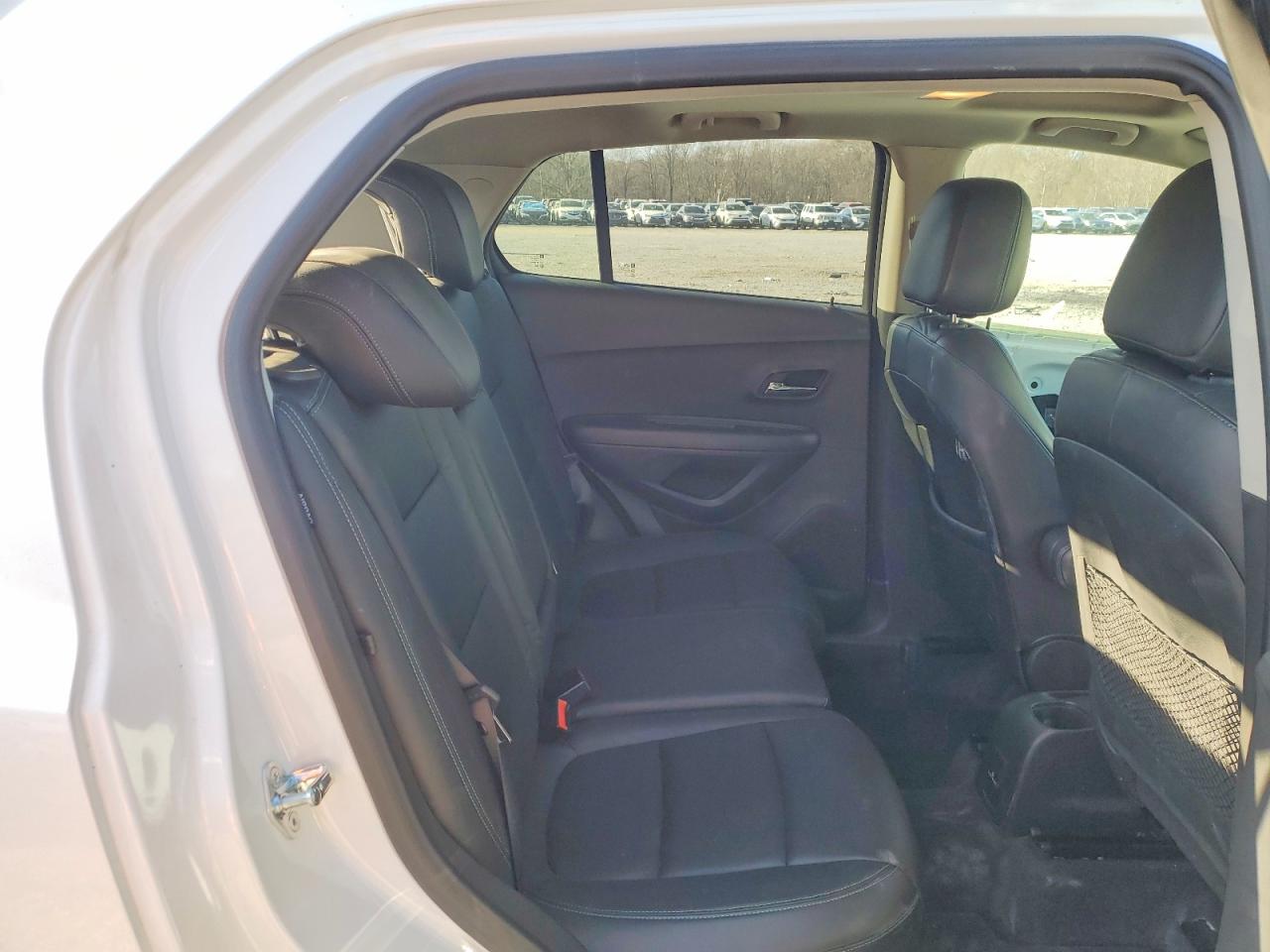 2015 CHEVROLET TRAX LTZ photo 11