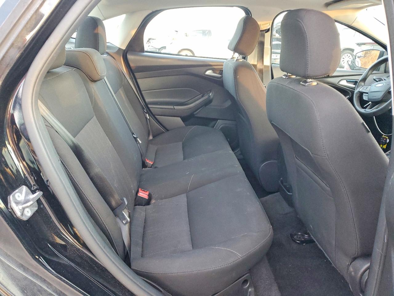 2017 FORD FOCUS SEL photo 10