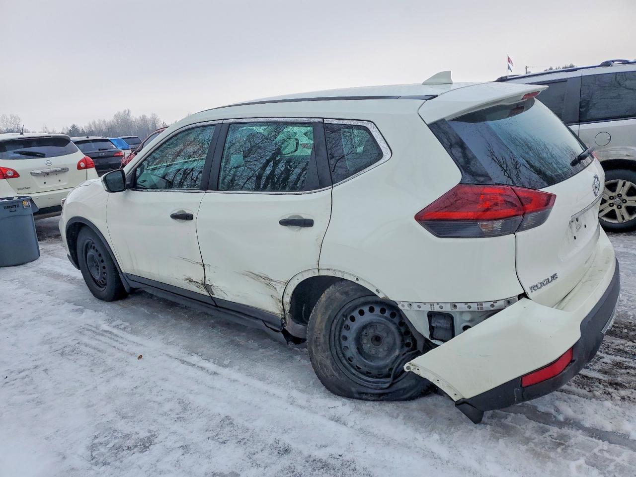 2018 NISSAN ROGUE S photo 2