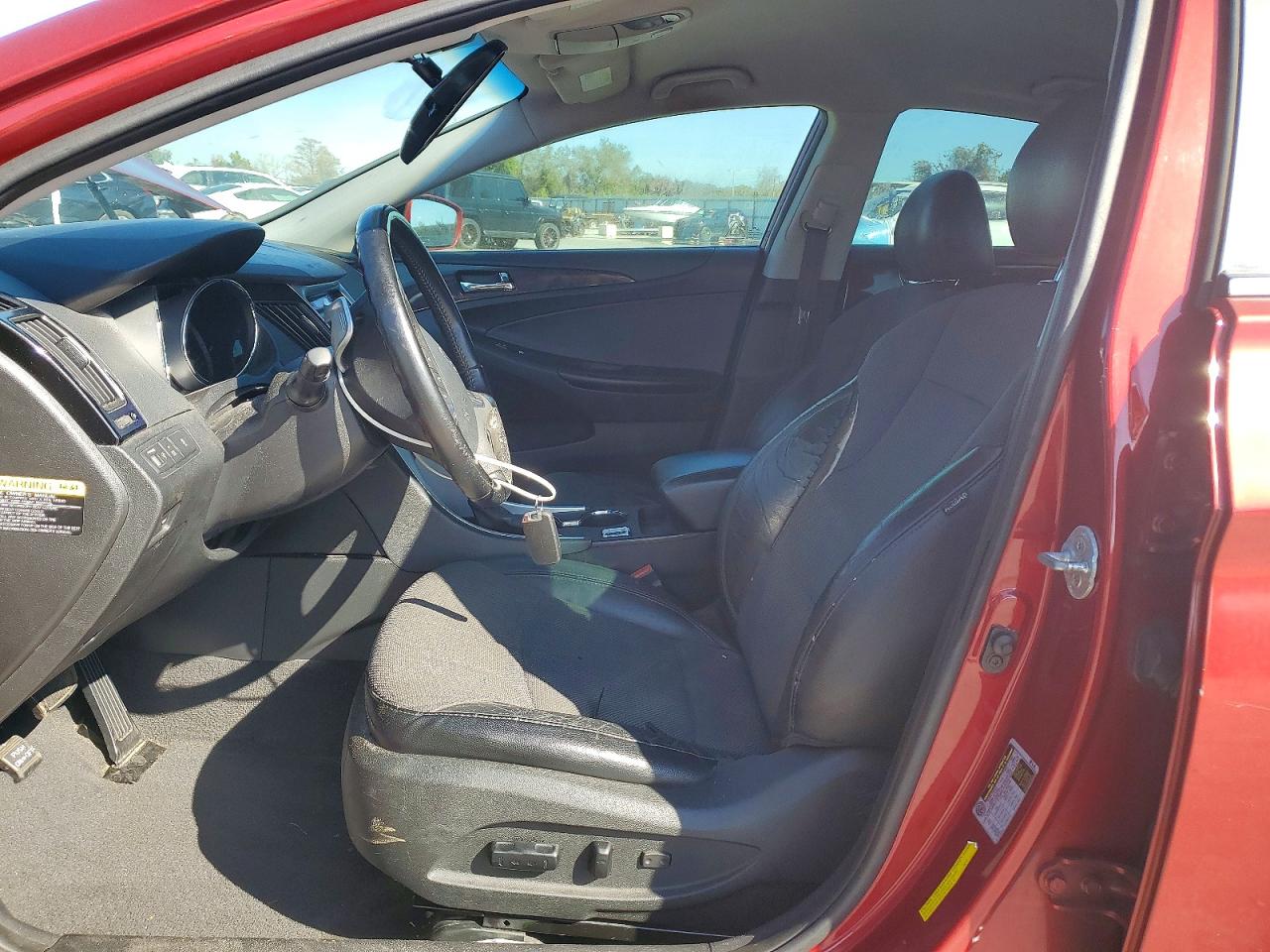 2014 HYUNDAI SONATA SE photo 7
