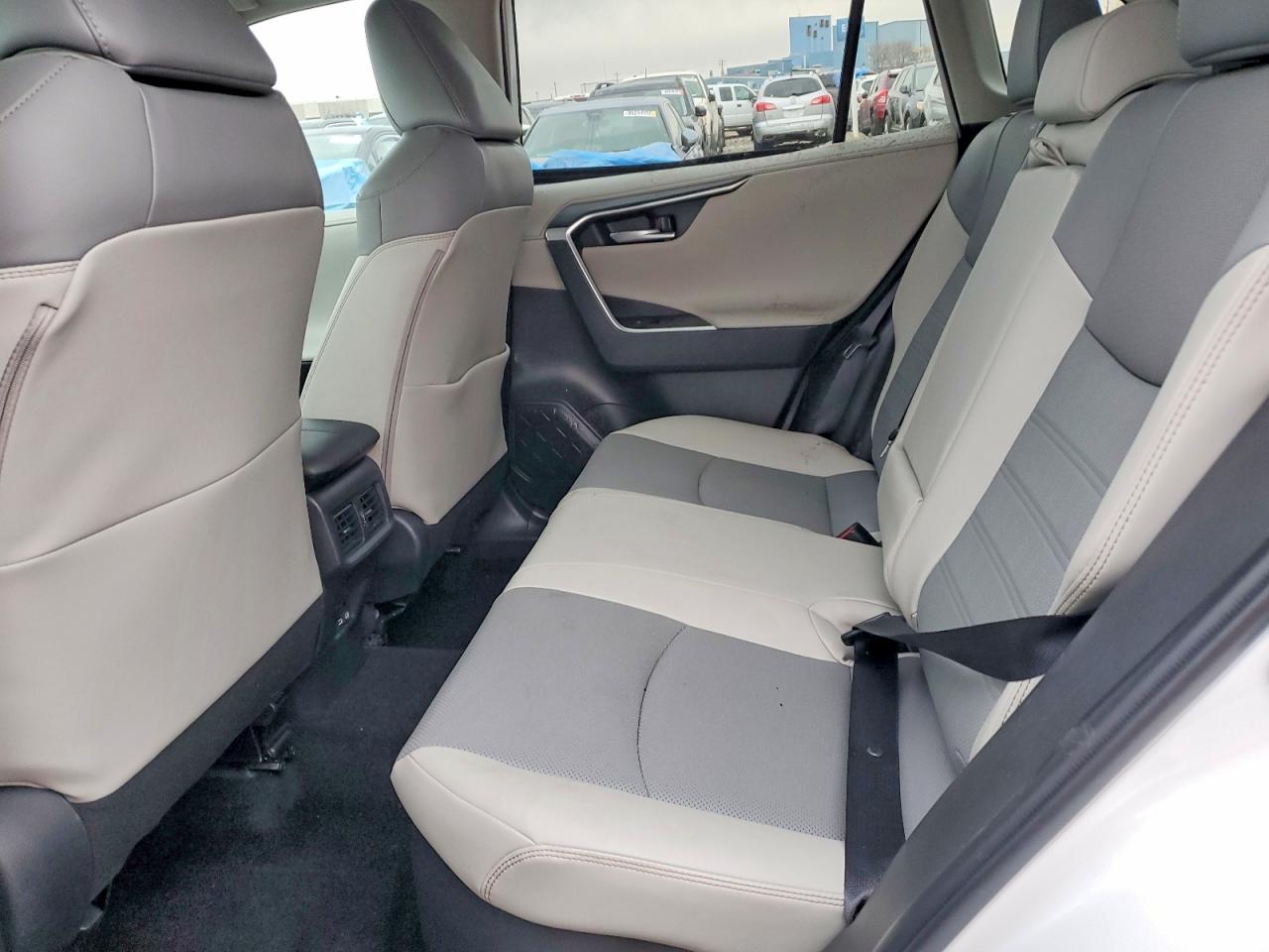 2025 TOYOTA RAV4 LIMITED photo 11