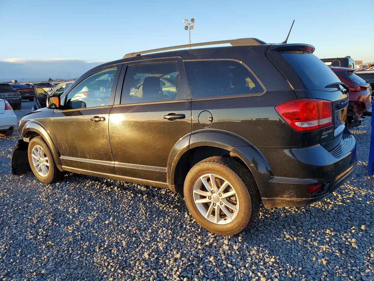 2013 DODGE JOURNEY SXT photo 2