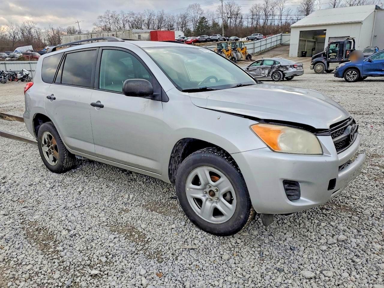 2012 TOYOTA RAV4 photo 7