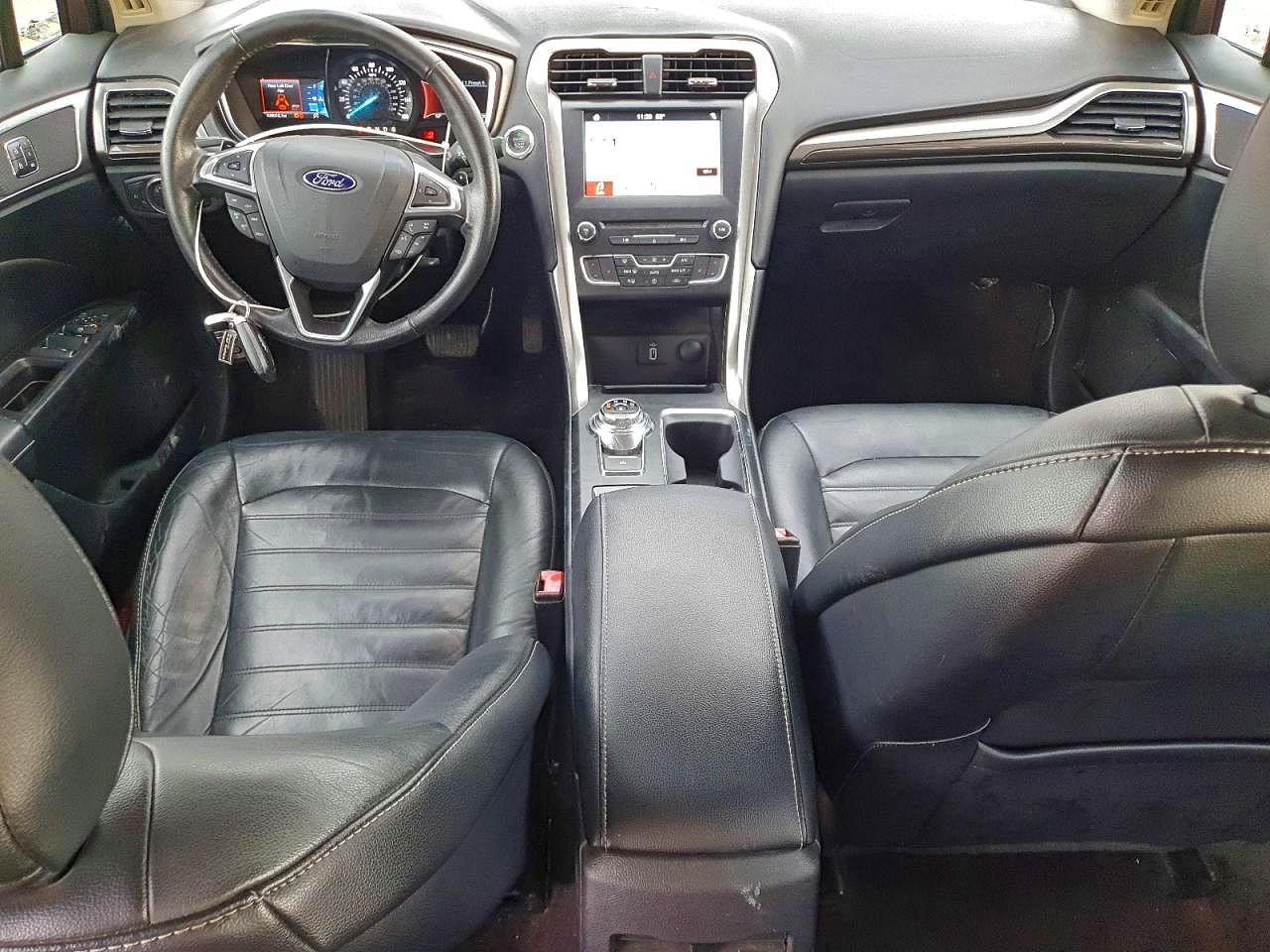 2017 FORD FUSION SE photo 8