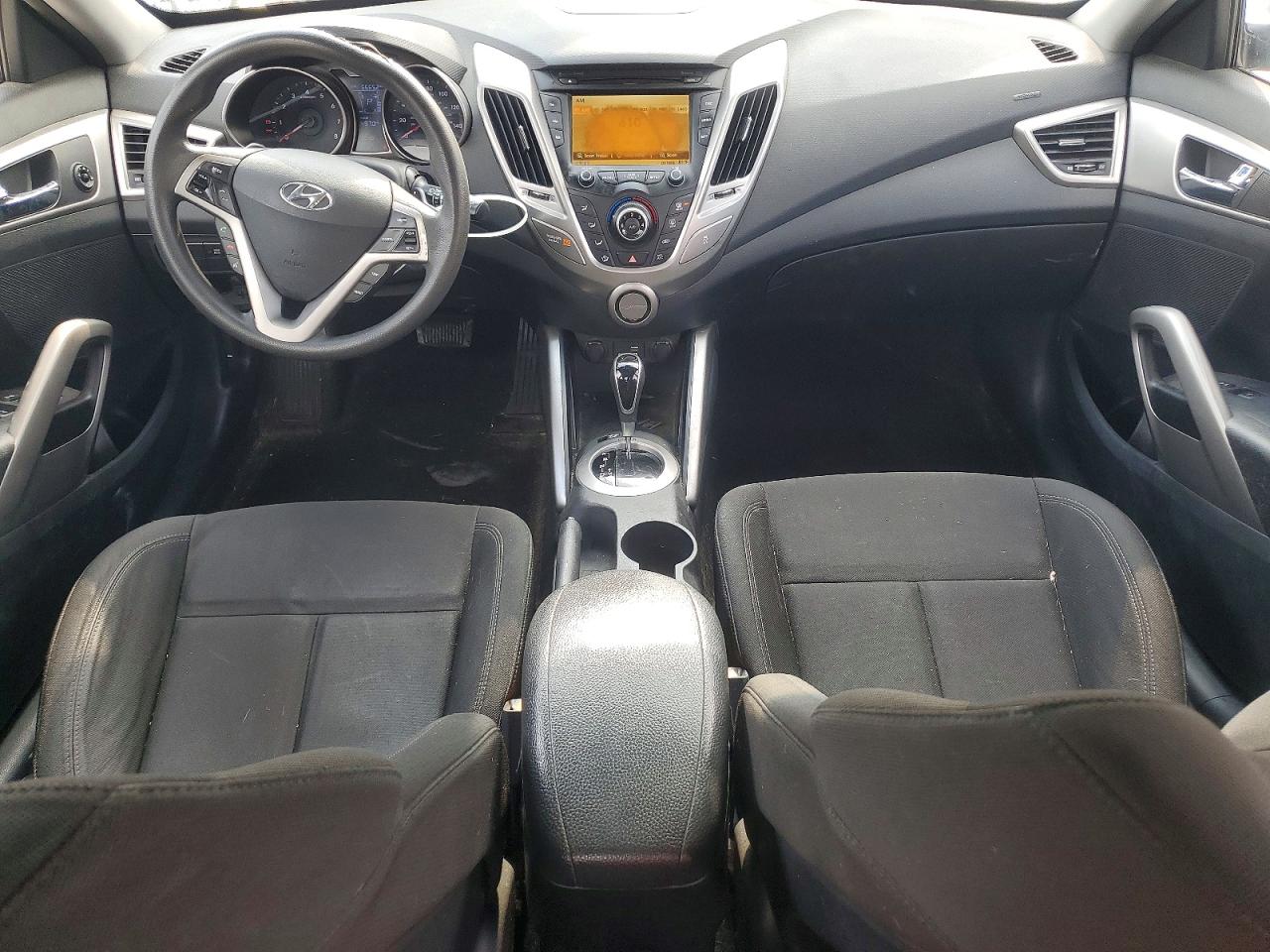 2016 HYUNDAI VELOSTER photo 8