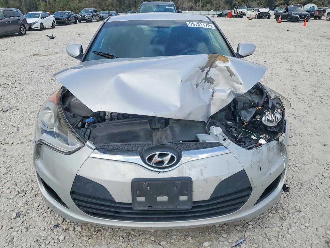2016 HYUNDAI VELOSTER photo 5