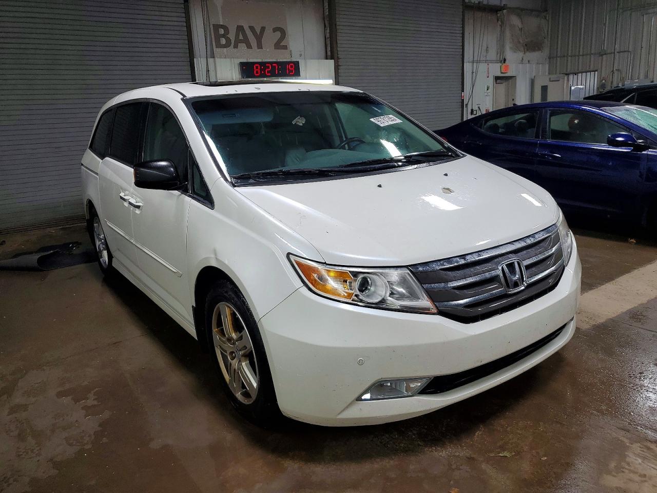 2012 HONDA ODYSSEY TOURING photo 4