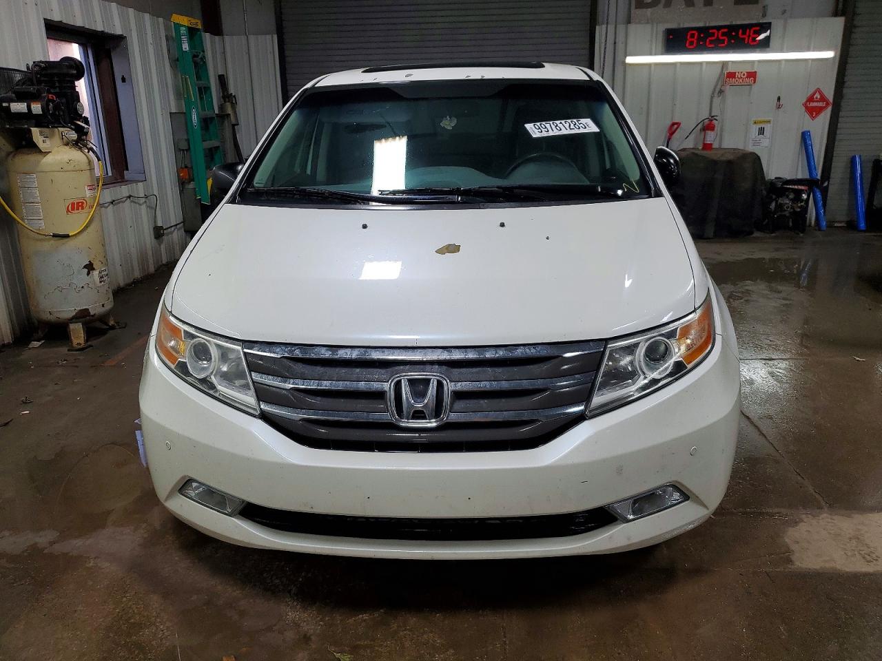 2012 HONDA ODYSSEY TOURING photo 5