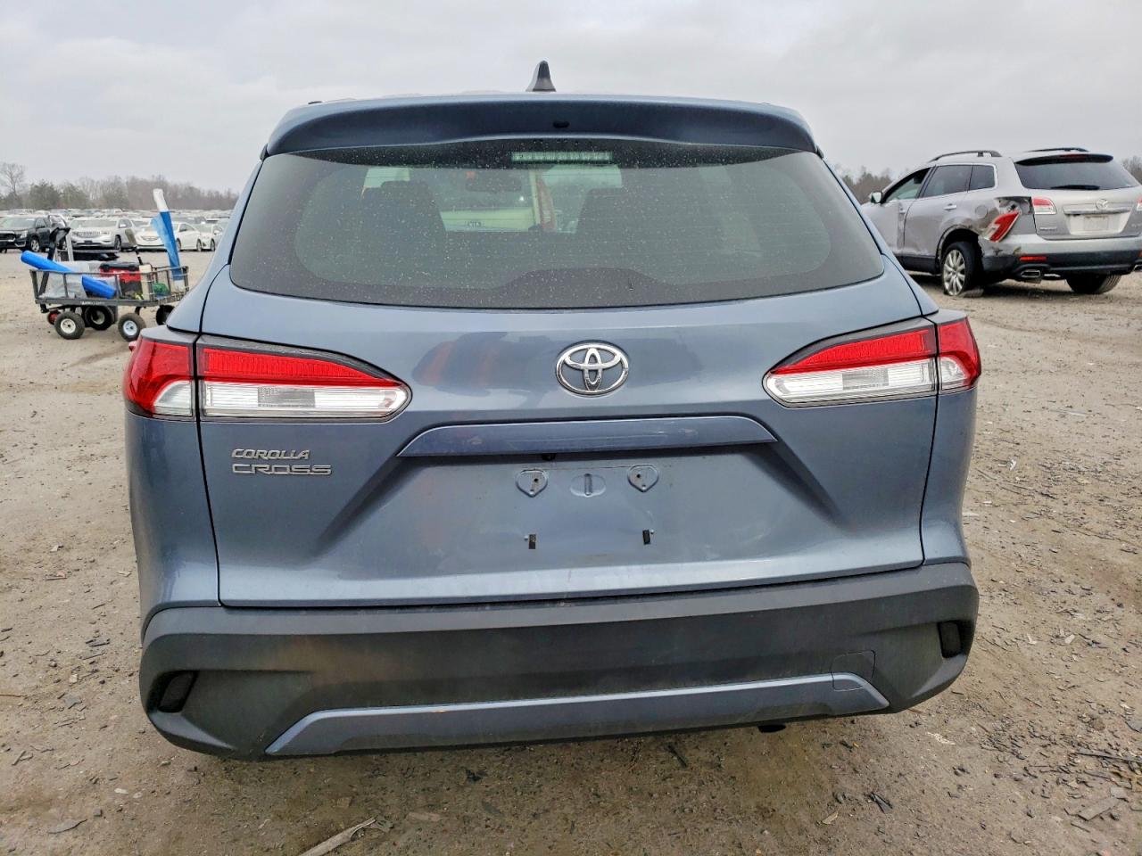 2022 TOYOTA COROLLA CROSS L photo 11
