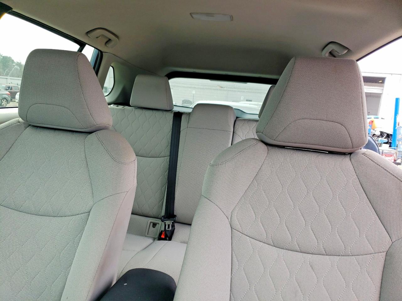 2022 TOYOTA COROLLA CROSS L photo 19
