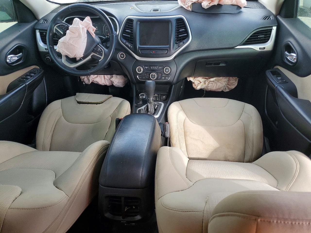 2015 JEEP CHEROKEE LATITUDE photo 8