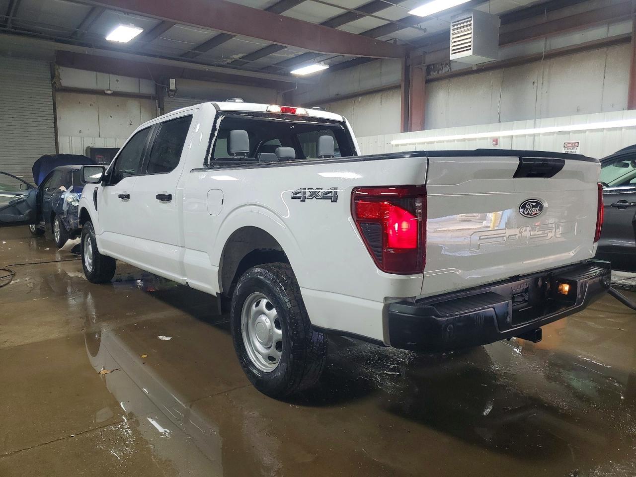 2024 FORD F150 XL photo 2