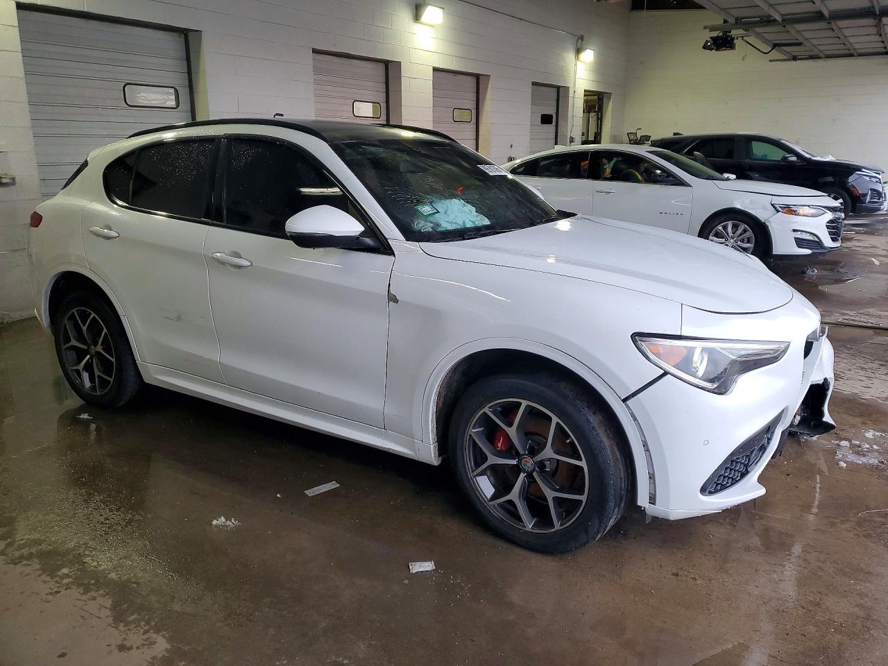 2020 ALFA ROMEO STELVIO photo 4