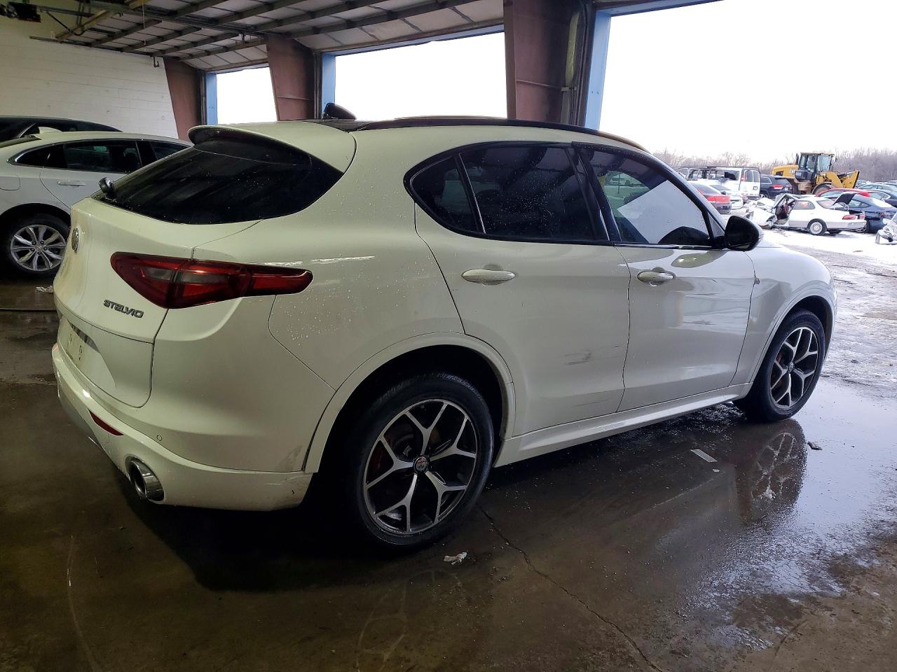 2020 ALFA ROMEO STELVIO photo 3
