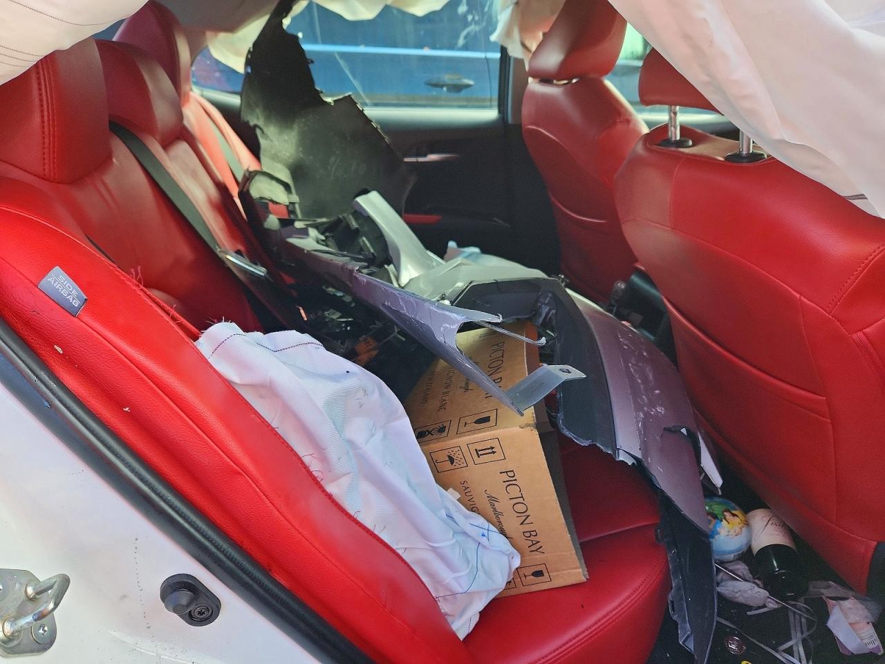 2018 TOYOTA CAMRY BASE photo 19