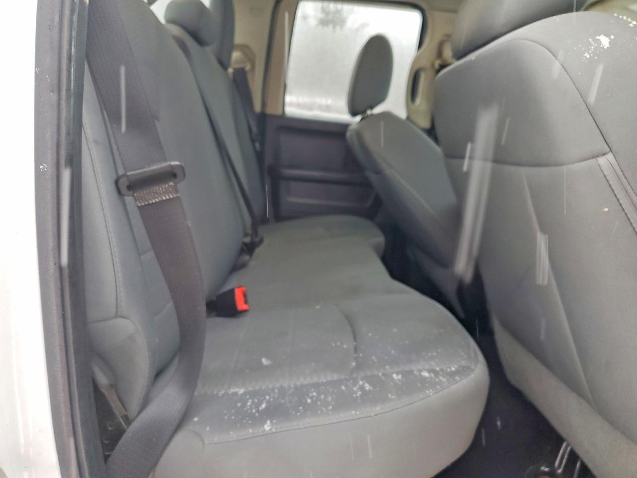 2014 RAM 1500 ST photo 10