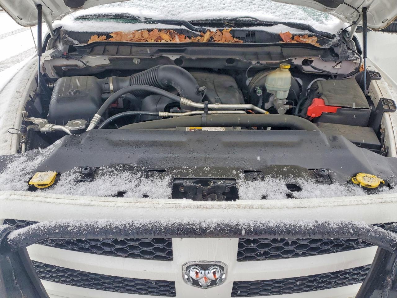 2014 RAM 1500 ST photo 11