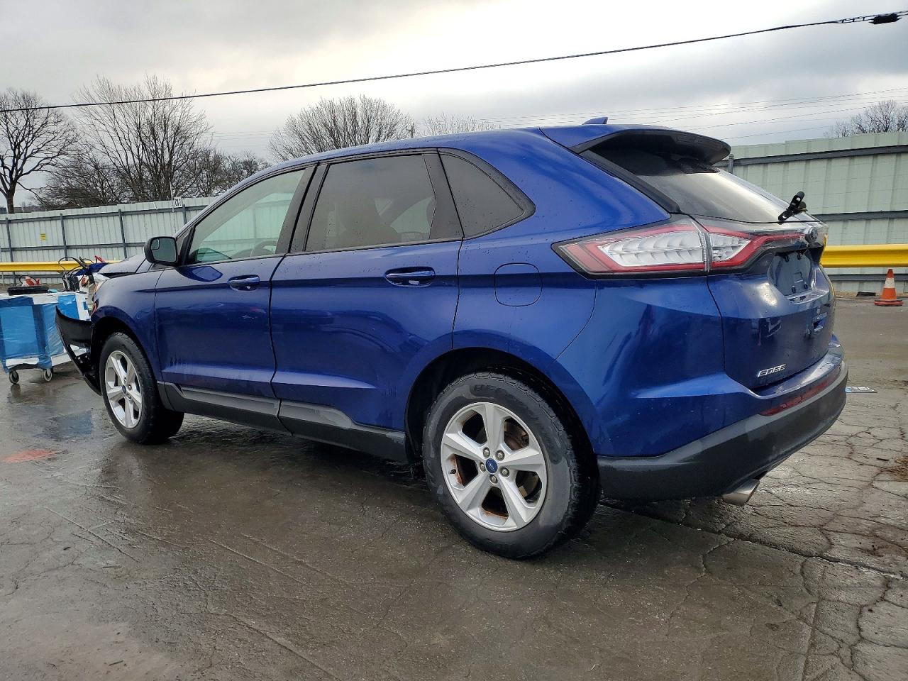 2015 FORD EDGE SE photo 2