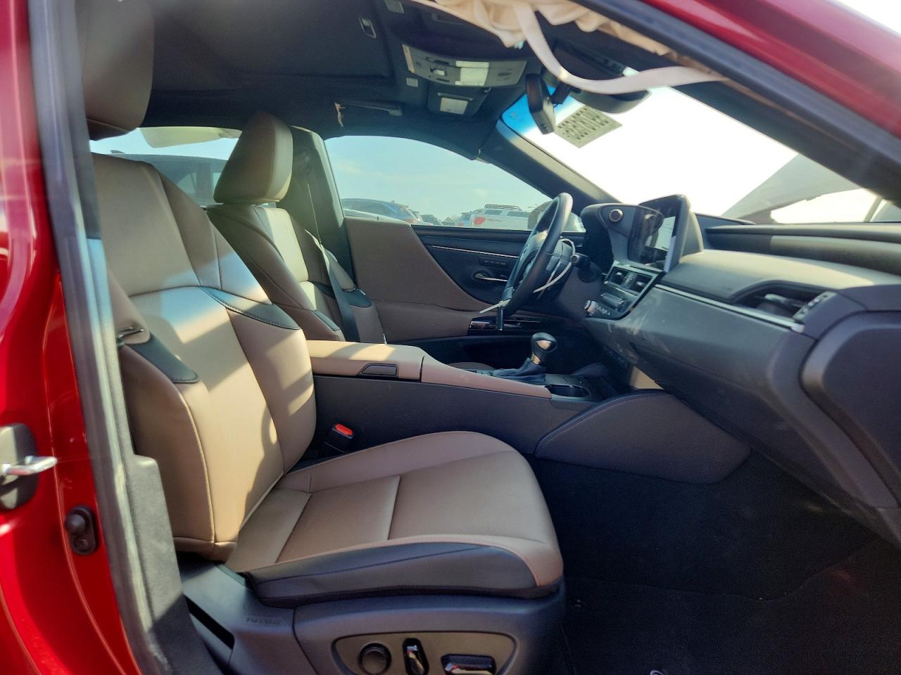2024 LEXUS ES 300H BASE photo 7