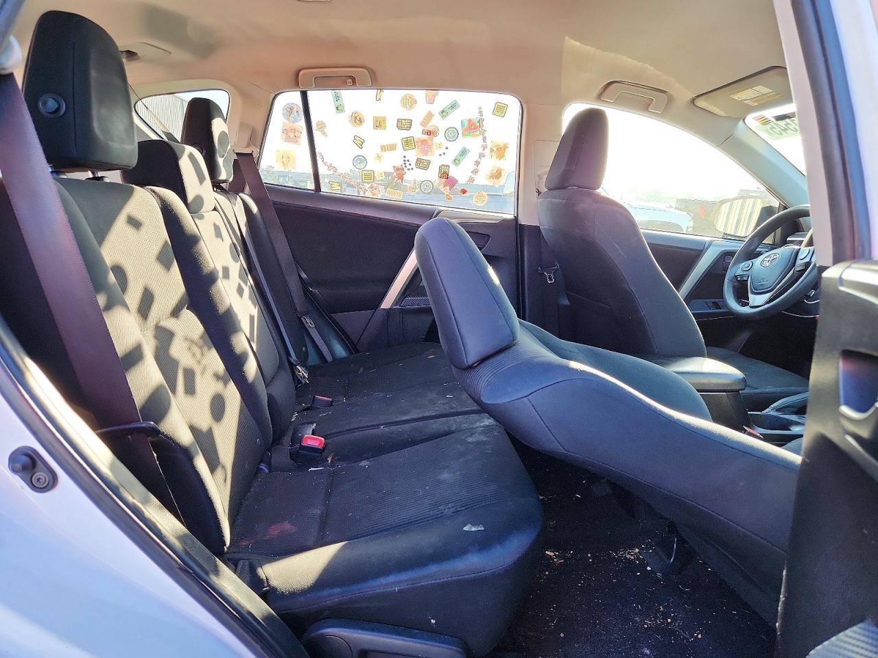 2015 TOYOTA RAV4 LE photo 11