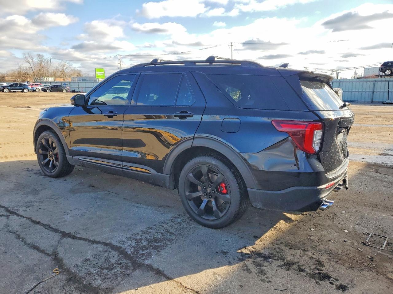 2023 FORD EXPLORER ST photo 2