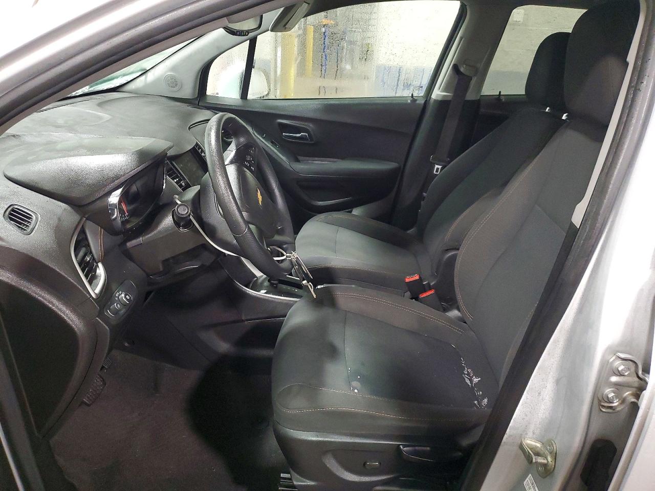 2020 CHEVROLET TRAX LS photo 7