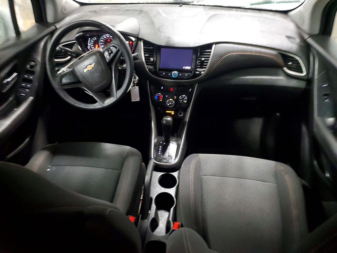 2020 CHEVROLET TRAX LS photo 8