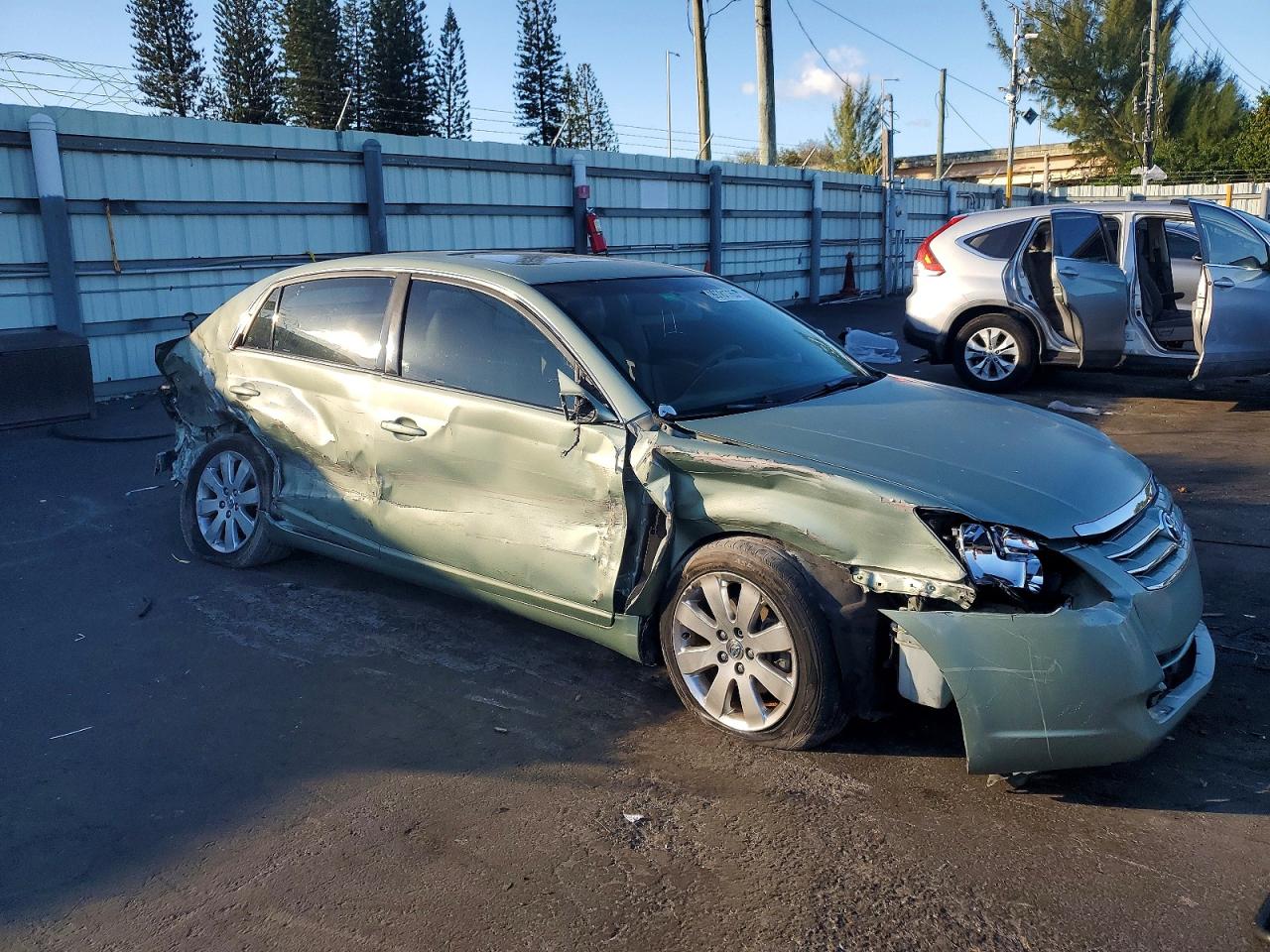 2006 TOYOTA AVALON XL photo 4