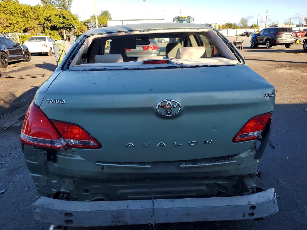2006 TOYOTA AVALON XL photo 6