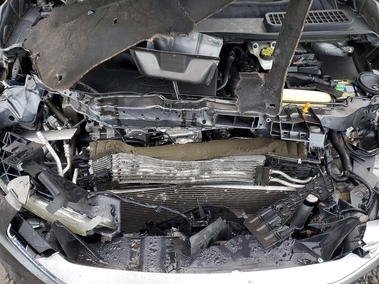 2017 FORD ESCAPE SE photo 12
