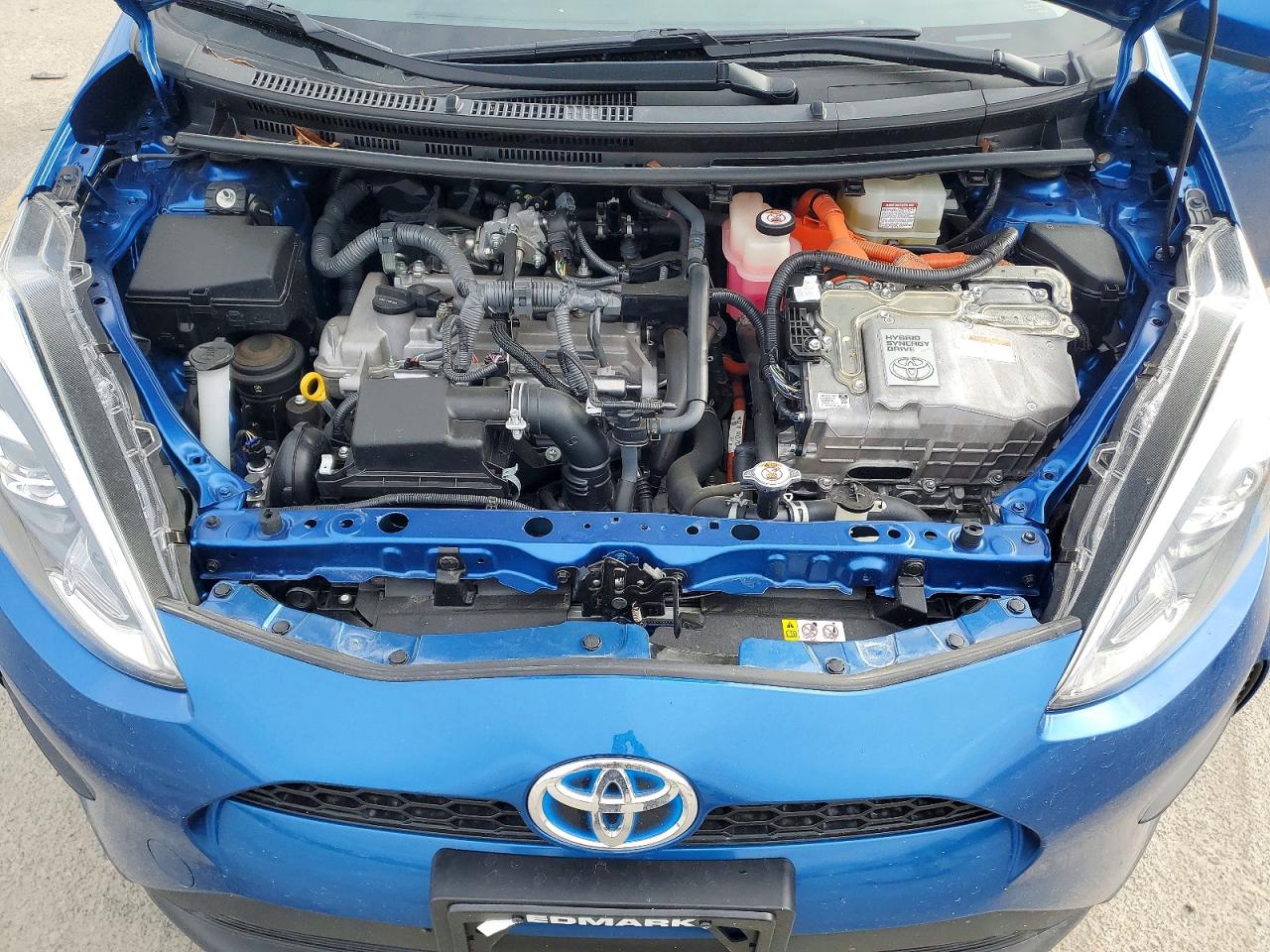 2019 TOYOTA PRIUS C photo 21