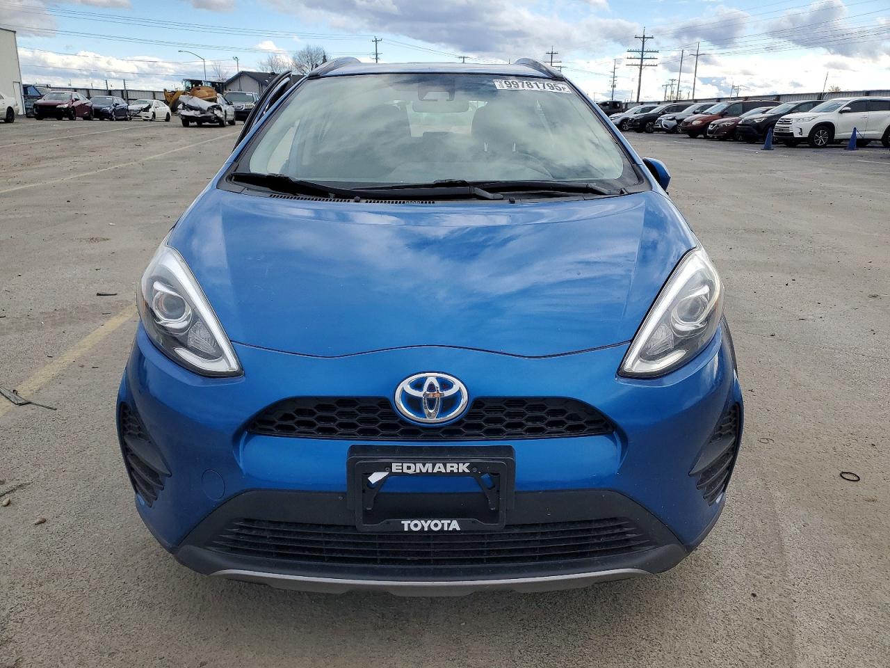 2019 TOYOTA PRIUS C photo 9