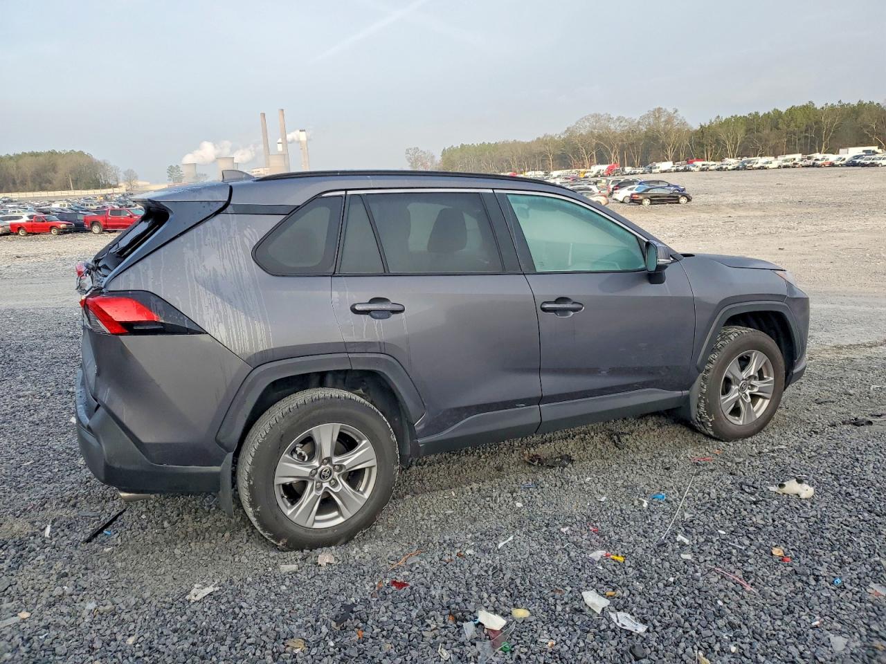 2025 TOYOTA RAV4 XLE photo 3