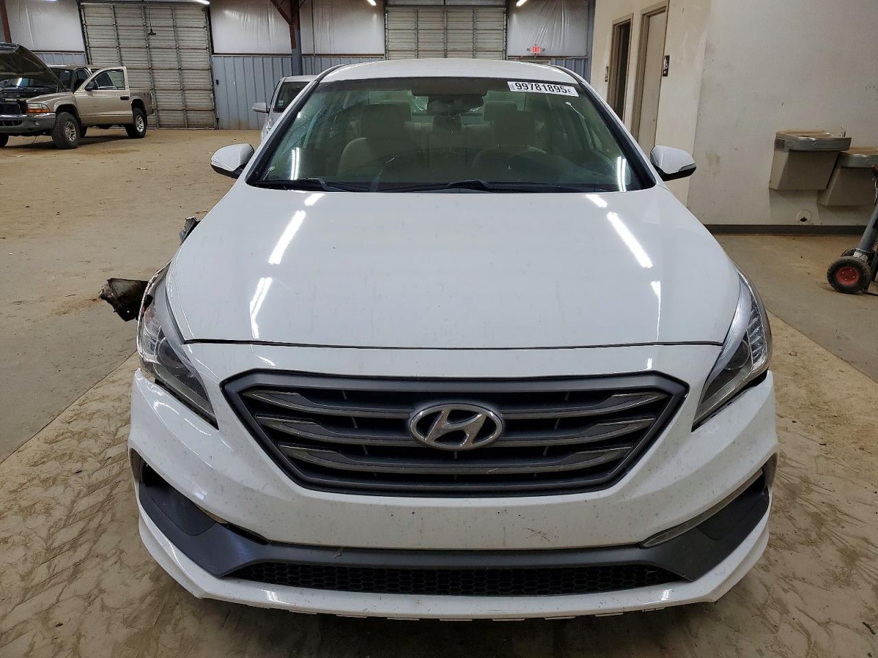 2017 HYUNDAI SONATA SPORT photo 5