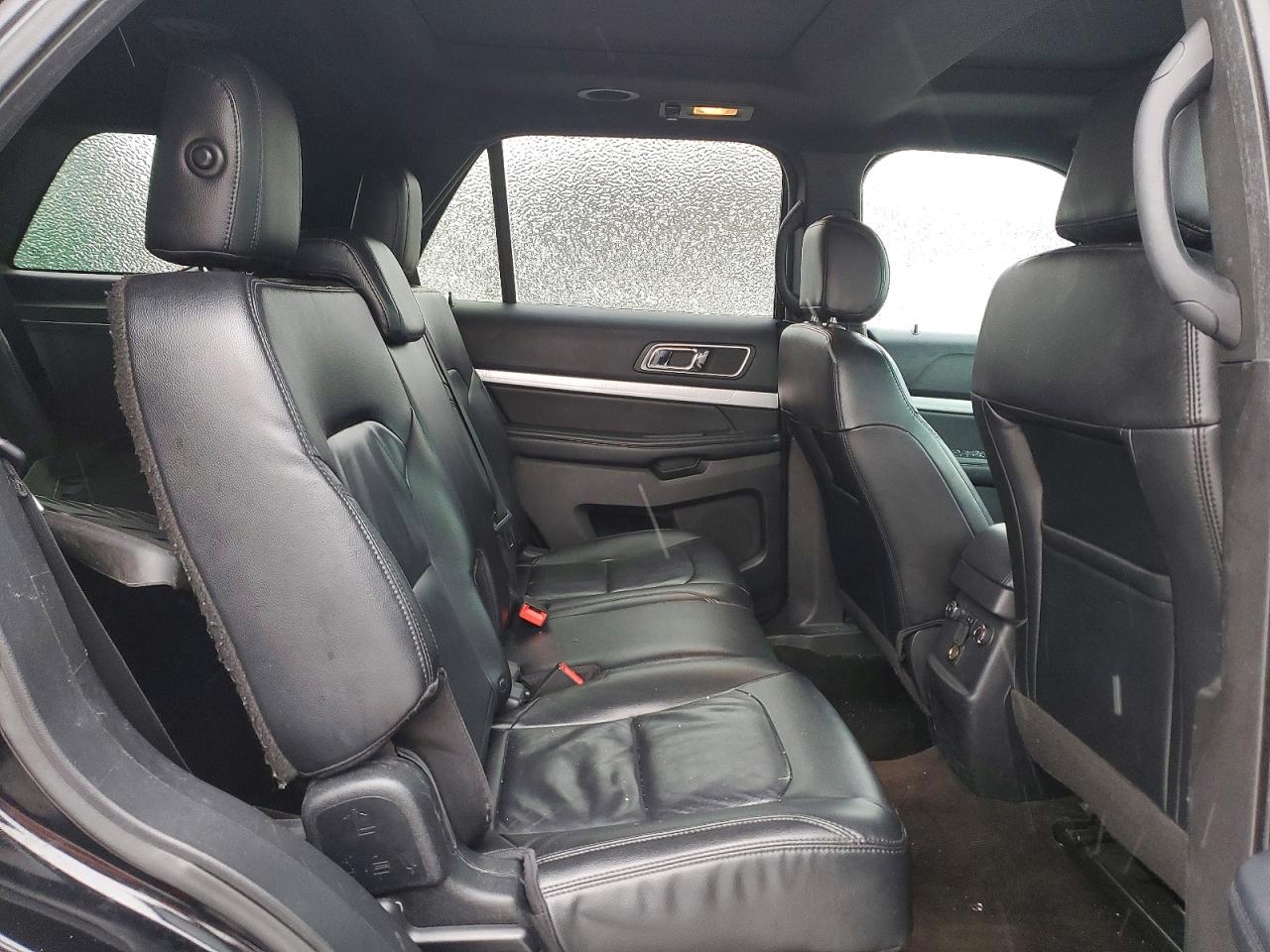 2016 FORD EXPLORER XLT photo 11