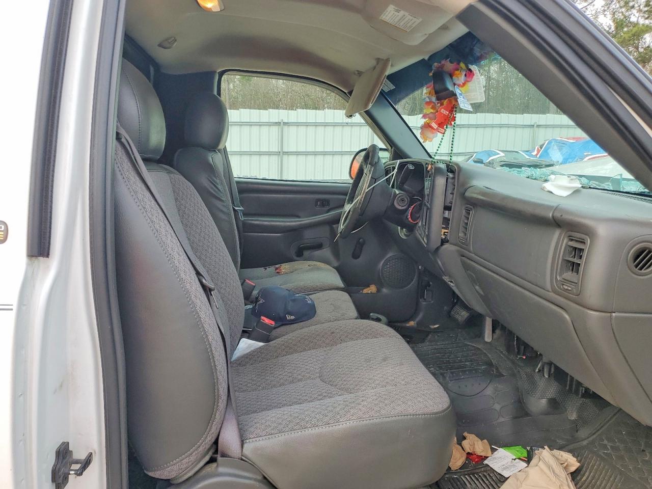 2003 CHEVROLET SILVERADO C1500 photo 10