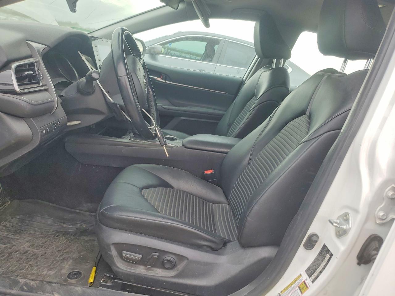 2021 TOYOTA CAMRY SE photo 7