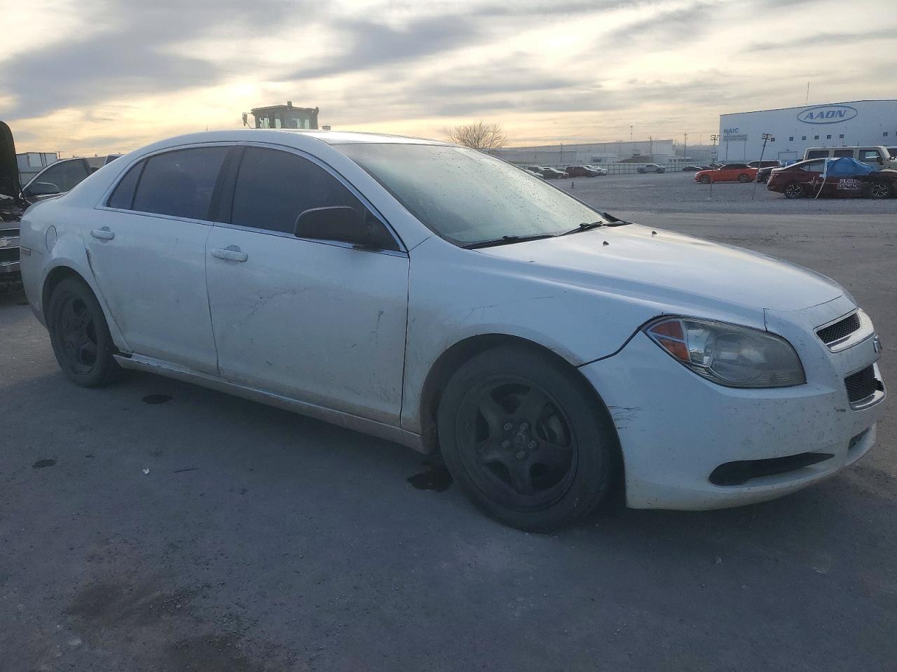 2011 CHEVROLET MALIBU LS photo 4