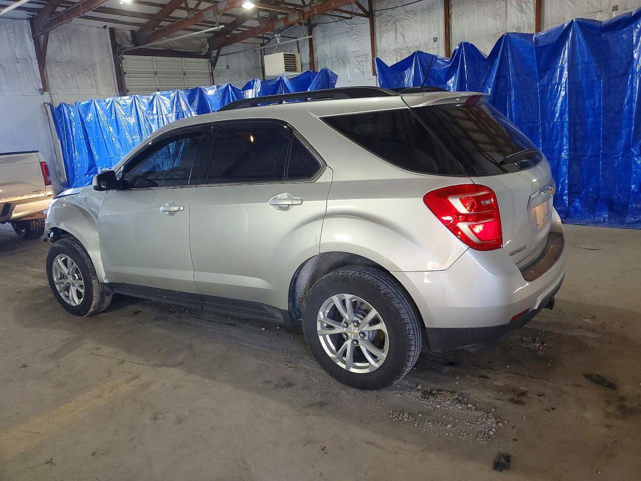 2017 CHEVROLET EQUINOX LT photo 3