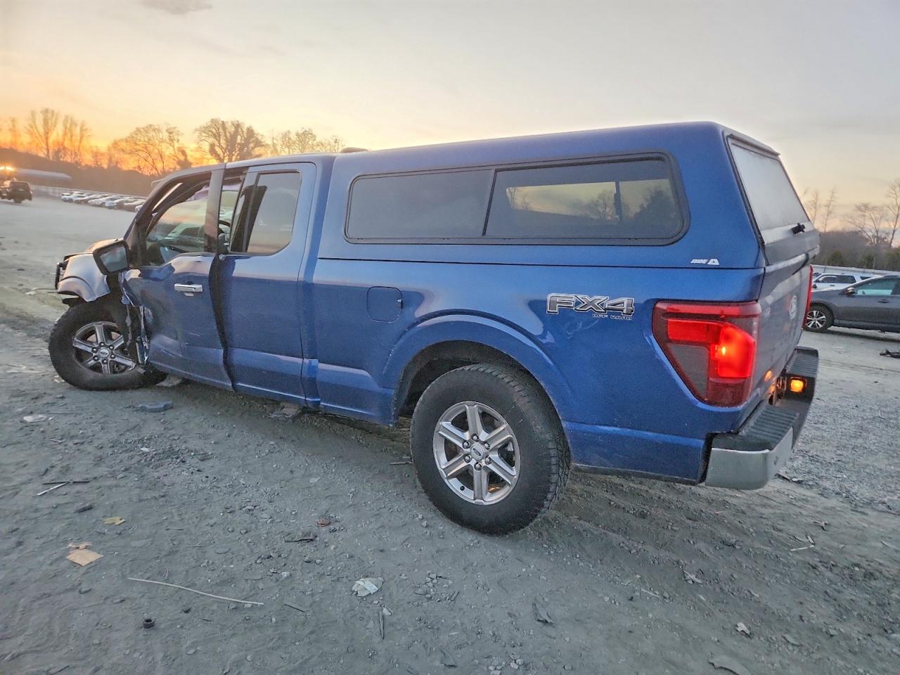 2025 FORD F150 XLT photo 2