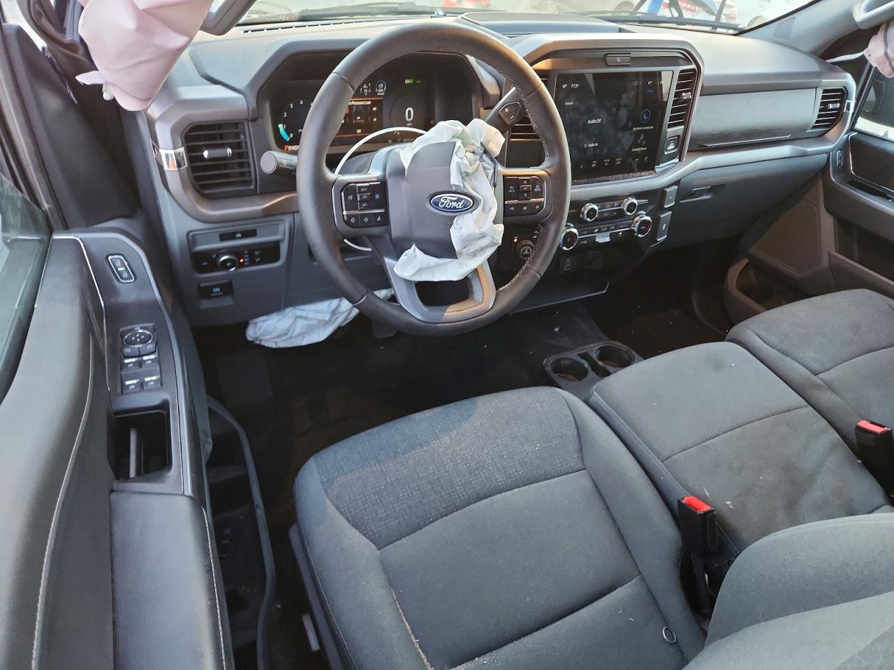 2025 FORD F150 XLT photo 8