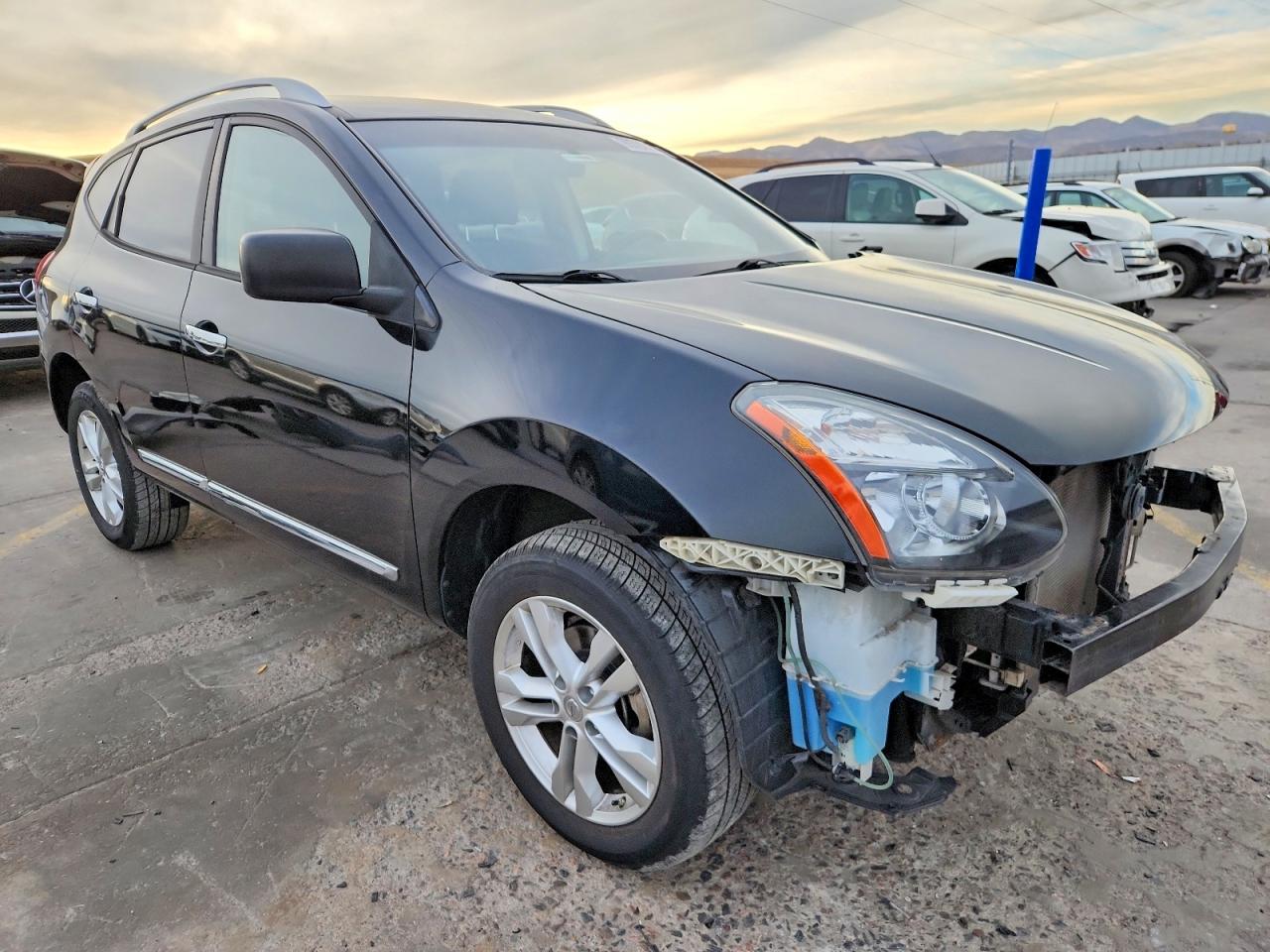 2015 NISSAN ROGUE SELECT S photo 4
